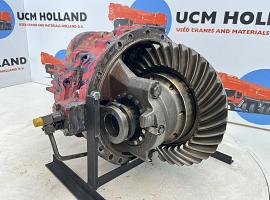 Liebherr LTM 1090 drive through diff 13x35 axle 4