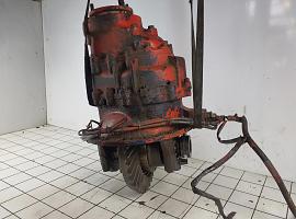 Liebherr LTM 1090 drive through diff axle 4 13x35  