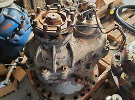 Liebherr LTM 1060 mid differential axle 2 13x35 