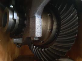 Liebherr LTM 1060 mid differential axle 2 13x35 