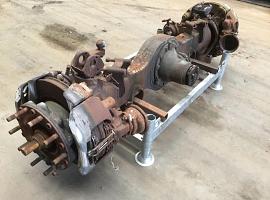 Liebherr LTM 1070-4.2 axle 1