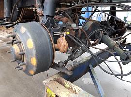 Liebherr LTM 1400-7.1 axle 2