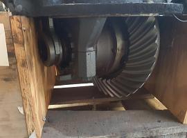 Demag AC 205 axle 3 mid diff. 13x35 