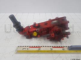 Steering box  