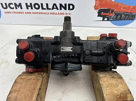 Steering box  