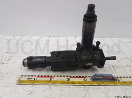 Steering box  