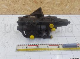 Steering box  