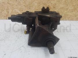 Steering box  