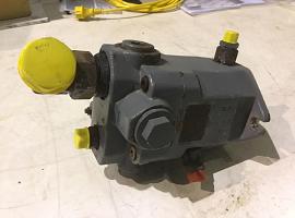 Liebherr LTM 1055-3.2 variable pump 
