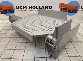 Liebherr LTM 1160-5.2 pedestal 75X806X440