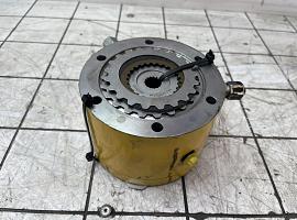 Grove GMK 6300L multiple-disk brake
