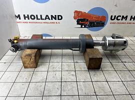 Compact Truck CT 2 counterweight cylinder