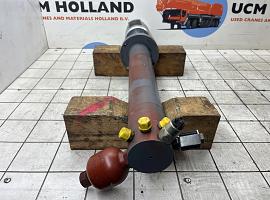 Compact Truck CT 2 counterweight cylinder