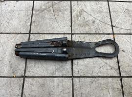 Grove GMK 3050 tensioning clamp