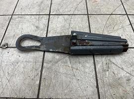 Grove GMK 3050 tensioning clamp