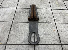 Grove GMK 3050 tensioning clamp
