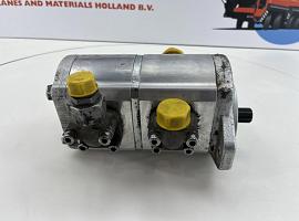 Liebherr LTM 1130-5.1 Two-Stage pump upper
