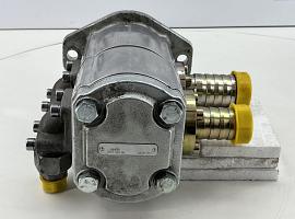 Liebherr LTM 1130-5.1 Two-Stage pump upper