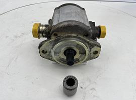 Liebherr LTM 1200/1 gear pump