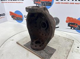 Demag AC 155 steering knuckle 16 holes axle 3