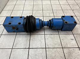 Liebherr LTM 1400-7.1 cylinder connection