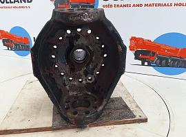 Liebherr LTM 1160/2 Steering knuckle 16 holes axle 1