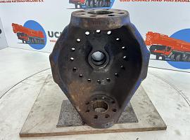 Demag AC 205 Steering knuckle 16 holes axle 3