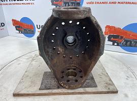Demag AC 155 steering knuckle 16 holes axle 2