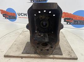 Liebherr LTM 1025 Steering knuckle 16 holes axle 1