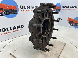 Krupp KMK 3045 Megatrak wheel hub  