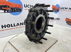 Grove GMK 3050 Megatrak wheel hub