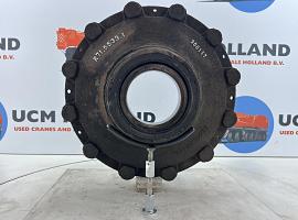 Grove GMK Megatrak wheel hub