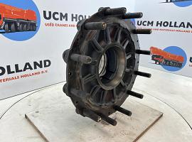 Krupp KMK 3045 Megatrak wheel hub