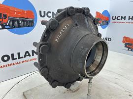 Krupp KMK 3045 Megatrak wheel hub
