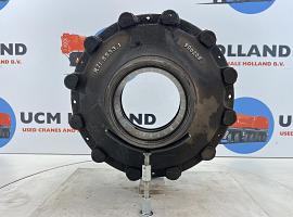 Krupp KMK 3045 Megatrak wheel hub