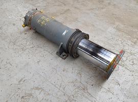 Grove GMK 3050 suspension cylinder