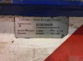 Liebherr LTM 1070-4.2 outrigger rear