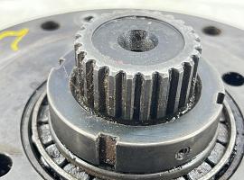 Grove GMK 5220 slew gear 