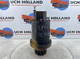 Liebherr LTM 1090/2 slewing gear
