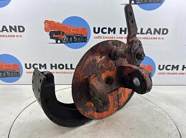 Liebherr LT 1055  Steering knuckle  axle 2