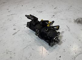 Grove GMK 4090 combination of pump