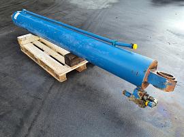 Liebherr LTM 1070 luffing cylinder