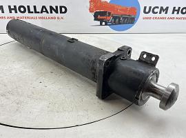 Faun ATF 40G-2 outrigger rear