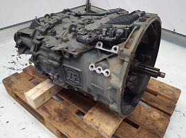 Grove GMK 3055 Gearbox ZF 12 AS 2302