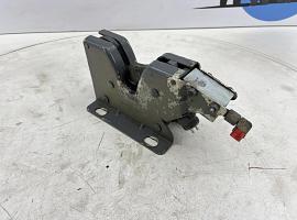 Grove GMK 3055 driver's cab closure