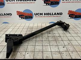 Grove GMK 3055 driver cabin tilt attachment right
