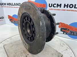 Krupp KMK 2025 wheel hub axle 1