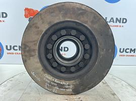 Krupp KMK 2025 wheel hub axle 1