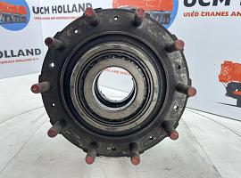 Liebherr LTM 1090 Wheel hub axle 3