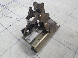 Liebherr LTM 1055 3.2  Door lock